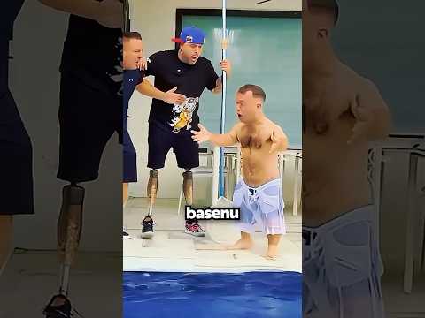 Wskoczył Do Basenu I Zmienił Kolor 😳 thumbnail