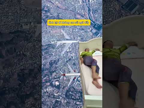 Này này cẩn thận không ngã xuống giường 😭 thumbnail