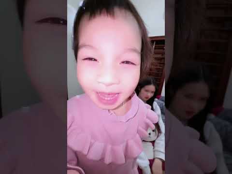 Họ gọi e làm máy bay thumbnail
