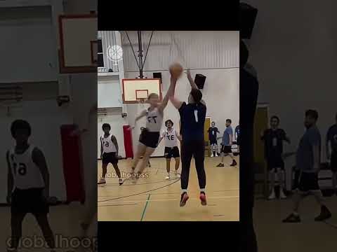 Went from a lowlight to a highlight🤣 #basketball thumbnail