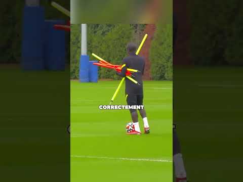 Moments de Respect n'golo Kante 😍 #football #kante #shorts #viral #foryoupage #percer thumbnail