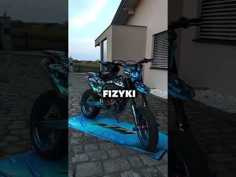 Ci Motocykliści Nauczyli Się Nowych Skili thumbnail