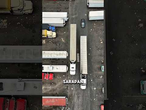 Gila, Sopir Ini Berhasil Masukin Truk Raksasa ke Celah Sempit. #shortvideo thumbnail