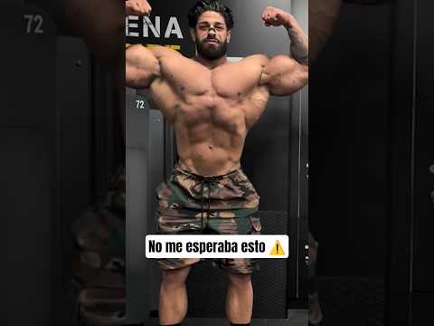Cuando un gymbro se pone al lado de un mass monster #gym #fitness #bodybuilding #culturismo thumbnail
