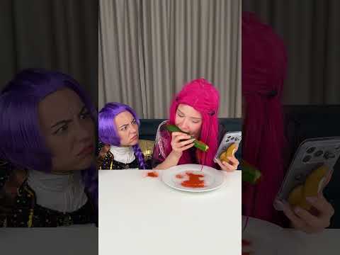 Mira got glued to her phone!😅 #mira #rumi #kpopdemonhunters thumbnail