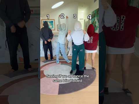 HOW ?? Siblings do the Same Dance Without Looking ? thumbnail