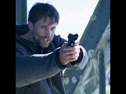 Un chien se réincarne trois fois, juste pour retrouver son maître ! #shorts #movie thumbnail