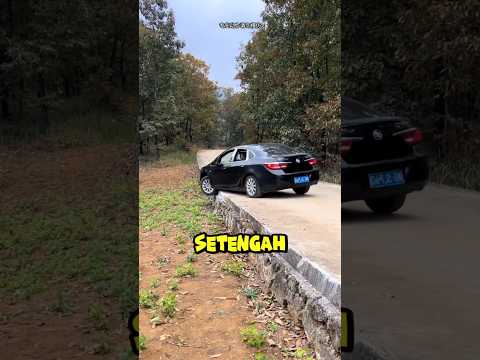 Nggak Ada Bantuan, Cowok Ini Pakai Cara yang Bikin Kaget! #viral #trending thumbnail
