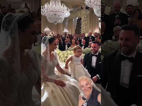 “La niña que robó la boda de sus papás” 😂👰 #Wedding #Boda #FunnyBaby  #WeddingDay #Viral #fyp thumbnail
