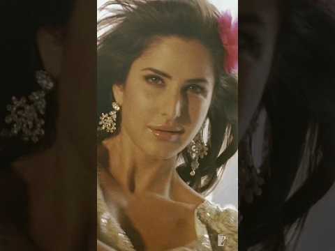 #KatrinaKaif and #ImranKhan take over the stage 😍 | #DoDhaariTalwaar | #DanceSong thumbnail