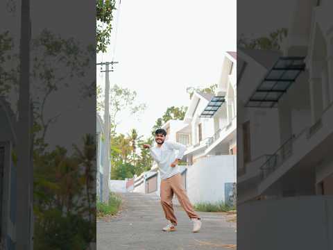 Aayega ❤️ #shorts #trendingonshorts #dance thumbnail