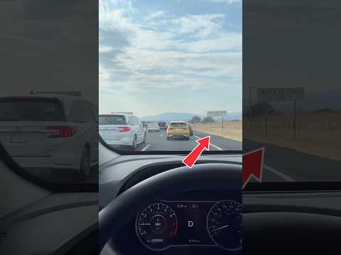 Cuidado en carretera thumbnail