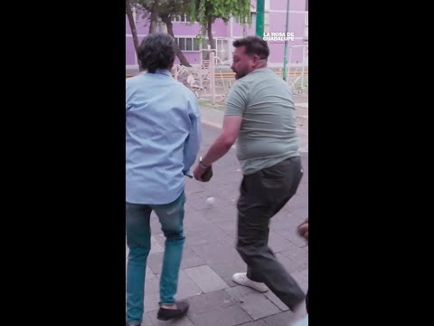 La vecina alborotadora de la colonia thumbnail