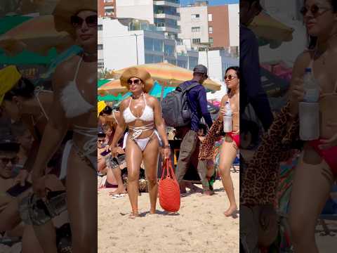 🇧🇷 Leblon Beach A Windy Day thumbnail
