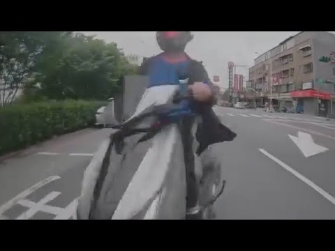 【車禍影片】眼睛不用就去捐掉 thumbnail