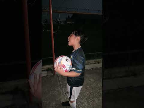 Papa Kaget Ara Udh Malam Br Plg Ltihan Sepak Bola Teman Udh Pd Pergi. Cepat Naik Mobil Mndi D Rmah⚽🚘 thumbnail