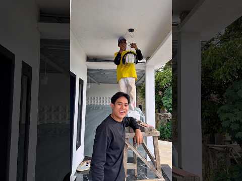 Di ketawain bocil lampu mas preman jelek #shorts #minivlog #comedy #bocilwargads #maspreman #sidoii thumbnail
