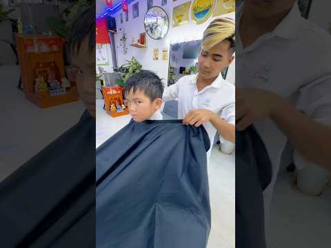 Anh boy dẫn Tín đi hớt tóc jet jet/kỳ kỳ tv & Family #shortvideo thumbnail