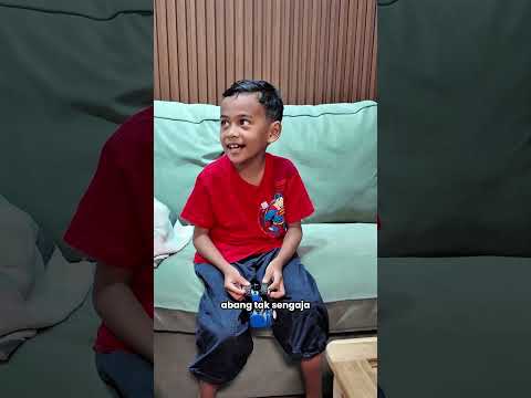 Part 2 sambungan video akibat ketahuan ketawa kan emak #funny #comedy thumbnail