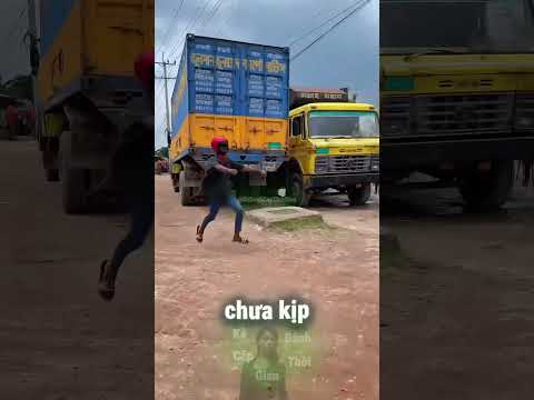 Xăng Chưa Kịp Đổ Mà 😳 thumbnail