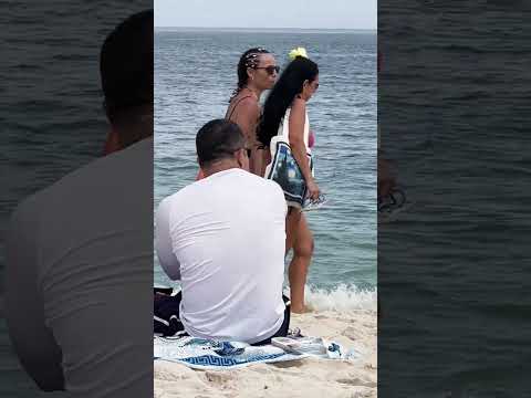 🇧🇷 Beautiful day at Leblon beach thumbnail