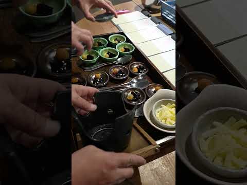 ハンバーグに３０種の野菜！人が殺到するジブリ古民家に密着 thumbnail