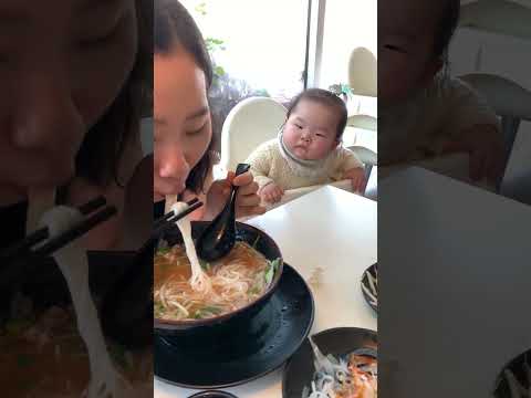Baby can't stop drooling at the noodles ? thumbnail