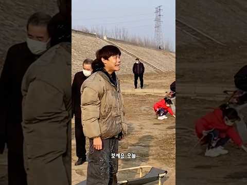 모두를 웃게 만든 소년 thumbnail