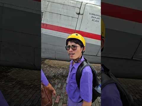 awah ade punya pesawat gays #trandingshorts thumbnail