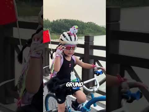 Dieses Mädchen fährt besser Fahrrad als die meisten Erwachsenen ??‍♀️ thumbnail
