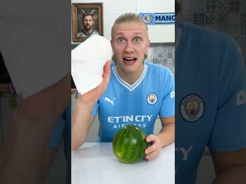 He made a watermelon glass for Coke!😬 #football #haaland #ronaldo thumbnail