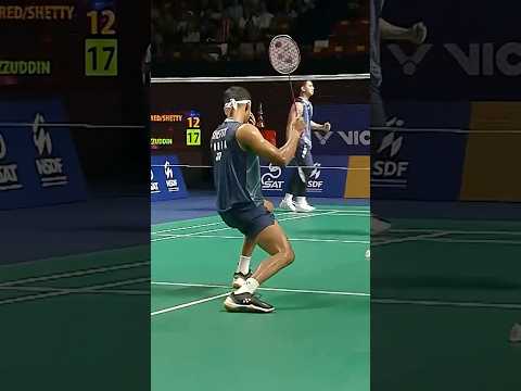 Turned around in the blink of an eye #shorts #badminton #BWF thumbnail