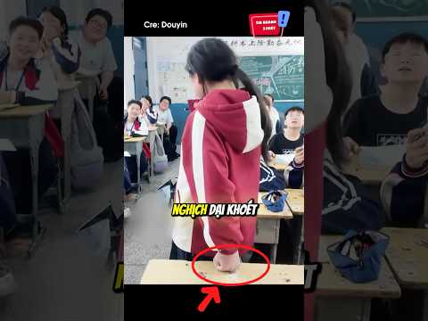 Gọi cứu hộ đến giải cứu vì nhét tay vào bàn học: ? #shorts thumbnail