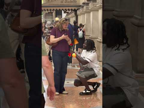 I put a smile on her face?? #fyp #smile #kindness #viralvideo #viralvideos #lovely #dance #musica thumbnail