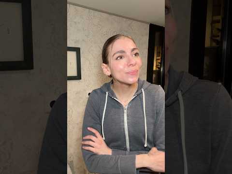 Esa persona que tiene los amigos más raros! #humor #comedia thumbnail