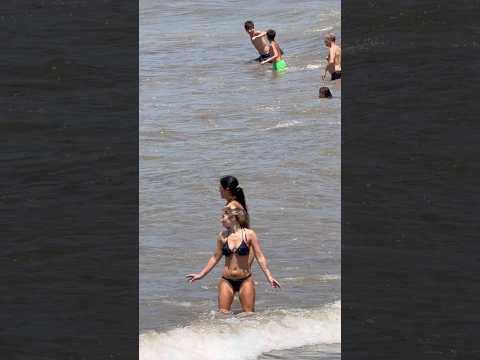 🇦🇷 Mar del Plata Beach A Hot Day thumbnail