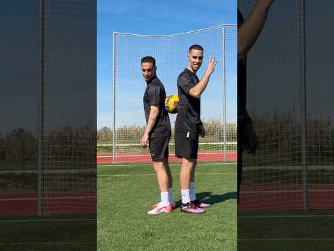 FREESTYLER VS FUTBOLISTA PROFESIONAL - ¿QUIÉN GANA? thumbnail