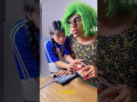 Tiểu Bông dừng thời gian để giúp mẹ ❤️ #shorts thumbnail