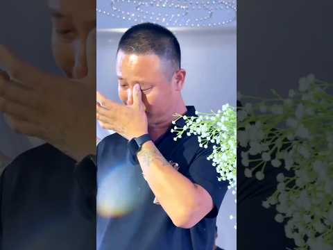 🇨🇳 一生扛起风雨，却在离别时放不下牵挂 🇬🇧 He Carries Life’s Storms All His Life, Yet Cannot Let Go at Farewell thumbnail