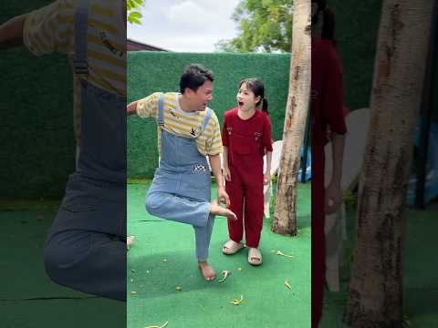 ไม่น่าหลงกลเลย #ตลก #โบ๊ะบ๊ะshorts #พี่นาว #shorts thumbnail