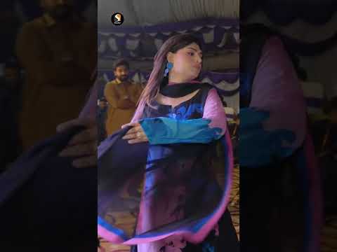 Dil Ke Sau Tukde Hain  #UrwaKhan #BollywoodDance #SGStudio thumbnail