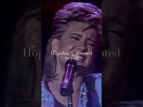 Olivia Newton-John’s Stunning Acapella – Hopelessly Devoted to You (Live 1982) 🎤 #Voceux #vocals thumbnail