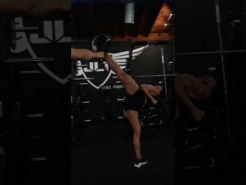 Martial arts training 😎 #martialartstraining #boxing thumbnail