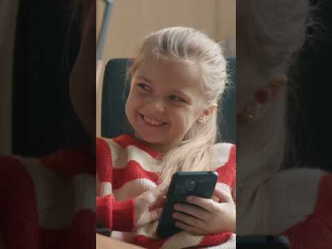 SIOSTRZENICA SANDRY ZGASIŁA MARCELA 😂 | Młode gliny #shorts thumbnail