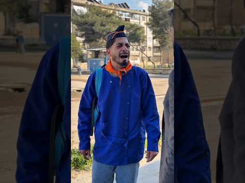 طالب مدرسه غبي😂 thumbnail