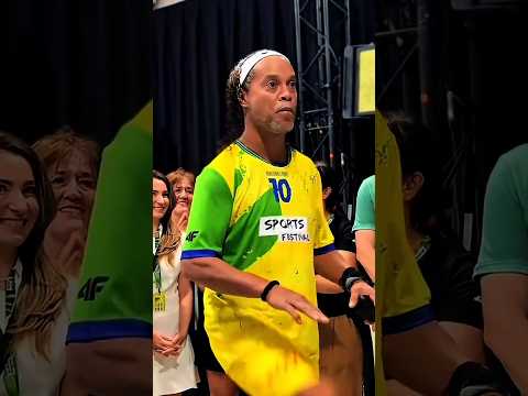 RONALDINHO Skills That SHOCKED The Football World 🔥⚽ thumbnail