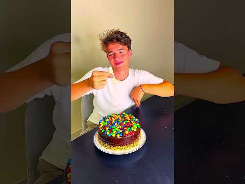 How to Enjoy Chocolate Cake 😋🍫 thumbnail
