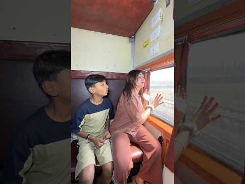 Train में आय मज़ा??￼ #youtubeshorts #comedy #shorts #kajalsoni @K@Kajalsoni_vlogs thumbnail