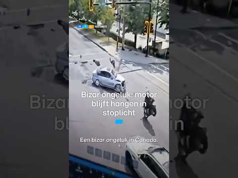 Bizar ongeluk: motor blijft hangen in stoplicht in Canada | RTL Nieuws thumbnail