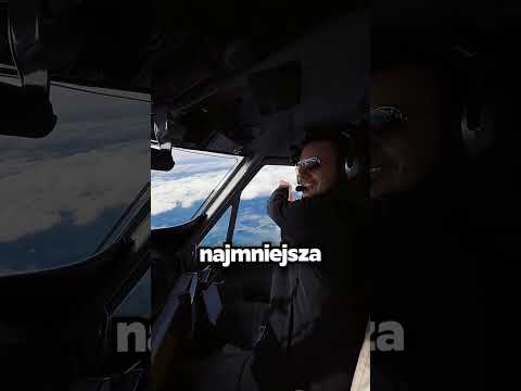Dlaczego Piloci Wystawiają Rękę Przez OKNO?!✈️🤯 thumbnail